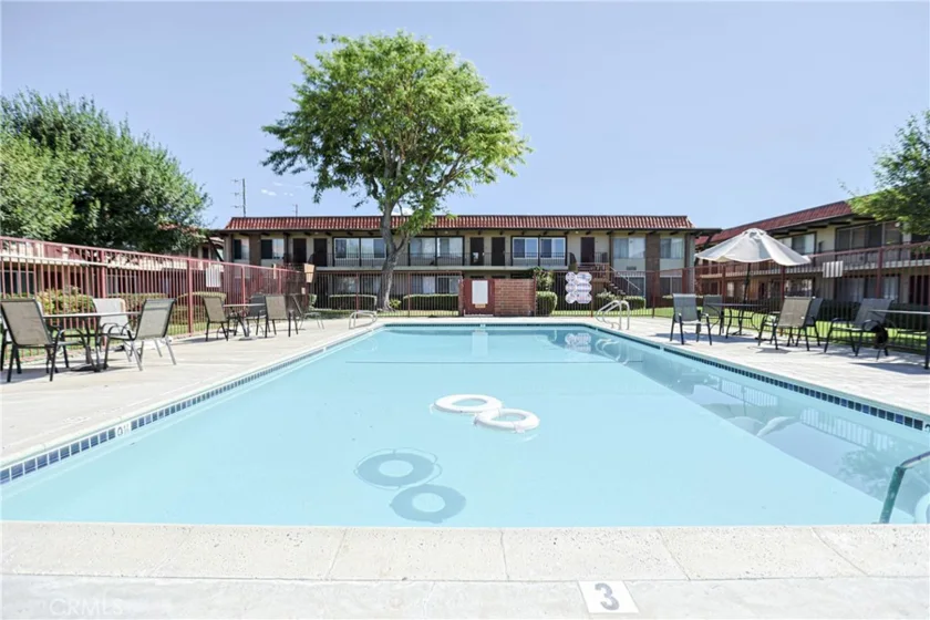 1400 W Warner photo 30