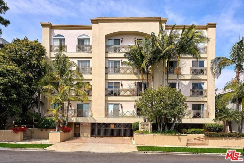1722 Malcolm Avenue #303 photo 1