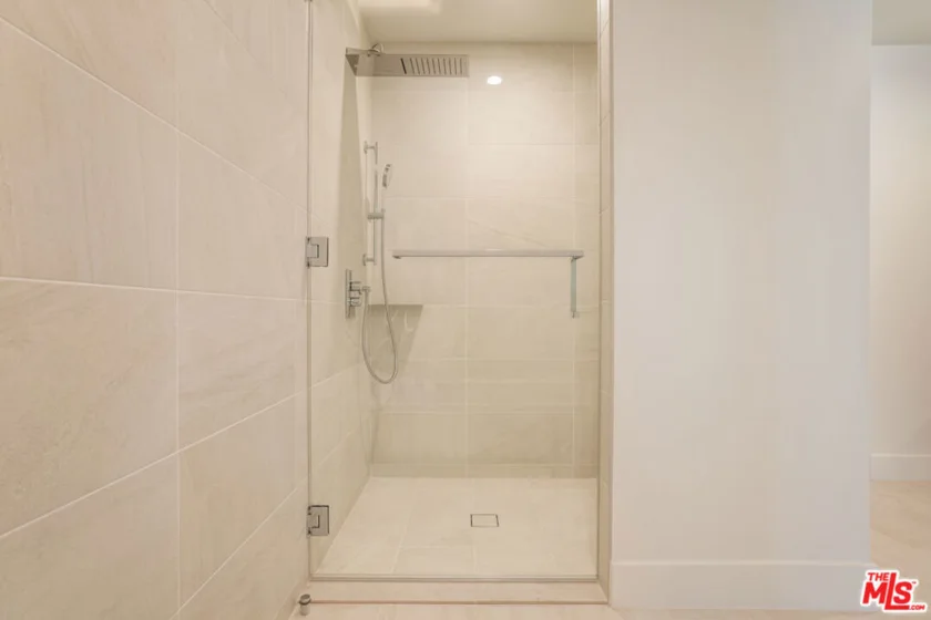 728 N Sweetzer Avenue #308 photo 30