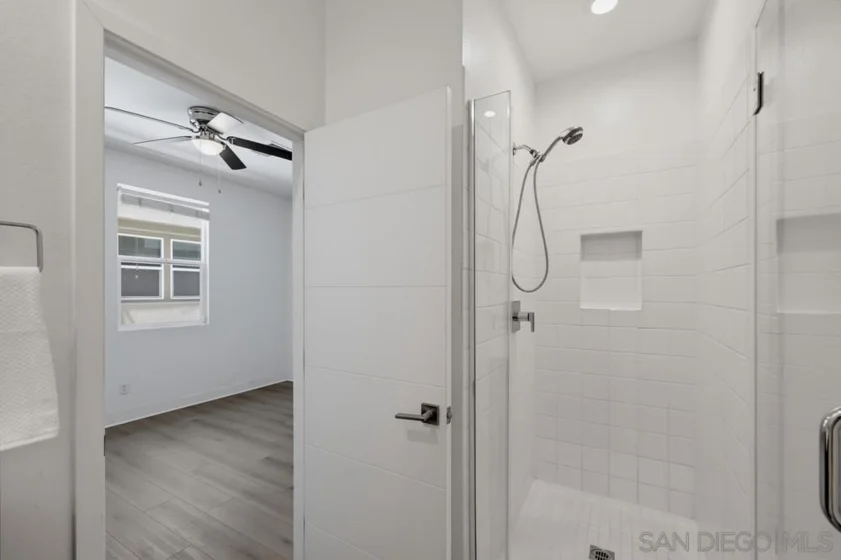 745 Shoreline Road photo 47