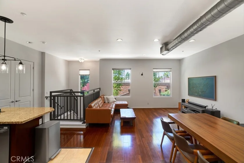 309 Metro Court photo 29