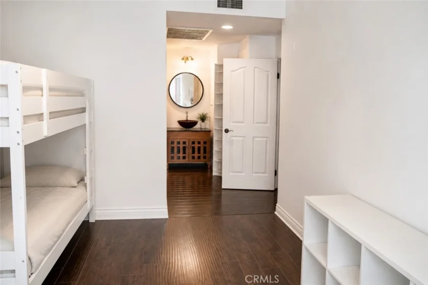 4128 Whitsett #101 photo 8