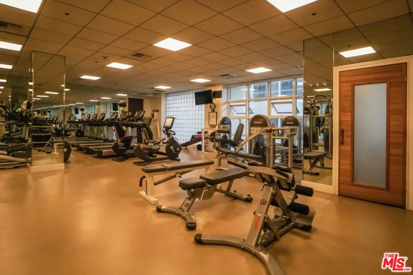 10380 Wilshire Boulevard #1501 photo 49
