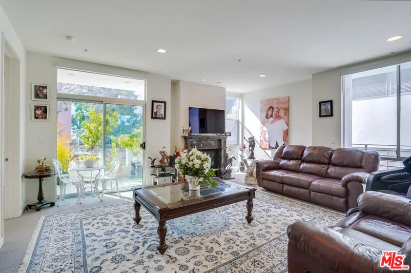 10911 Wellworth Avenue #2A photo 1