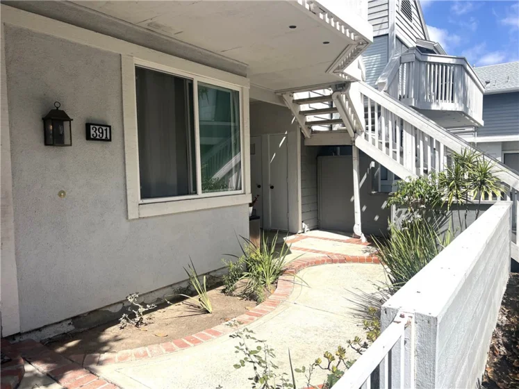 391 Huntington photo 2