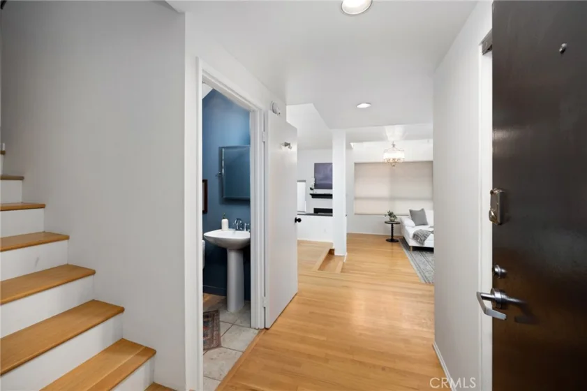 520 S Barrington Avenue #116 photo 43