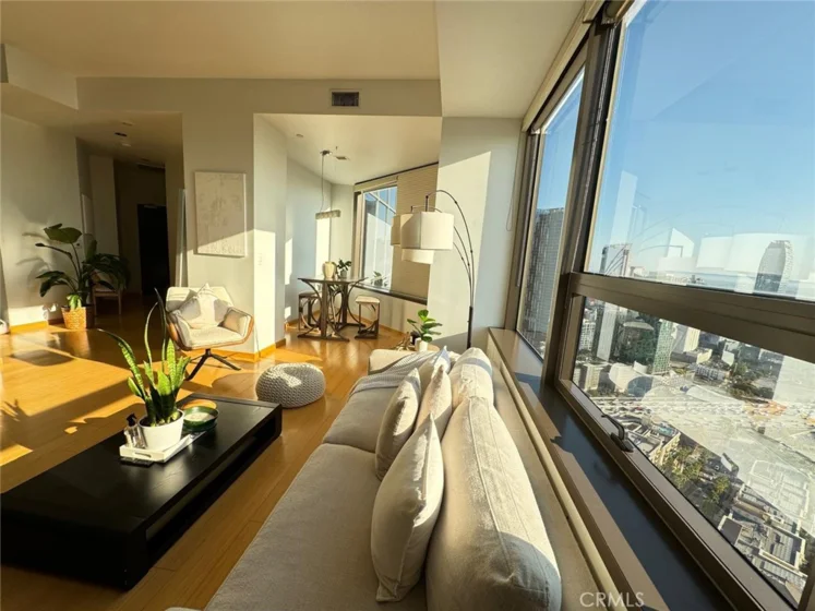 1100 Wilshire photo 14