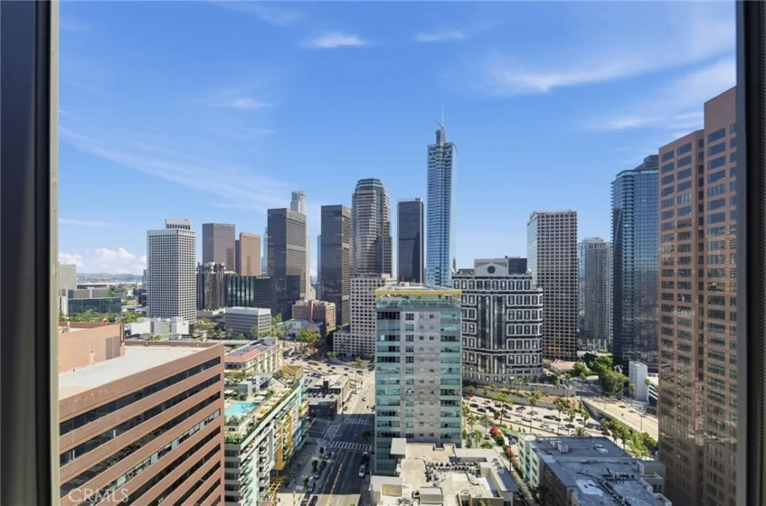1100 Wilshire Boulevard #2207 photo 2