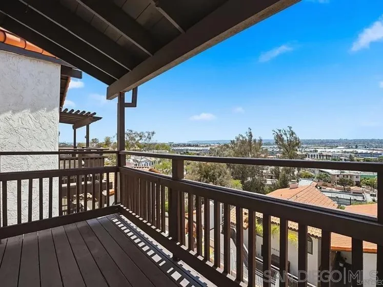 4008 Ampudia Street photo 8