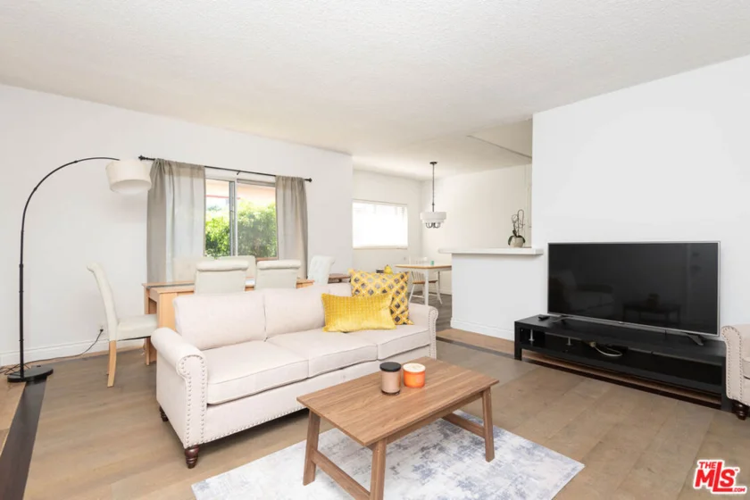 5403 Newcastle Avenue #69 photo 1