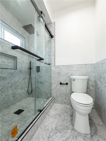 1944 Glendon Avenue #209 photo 48