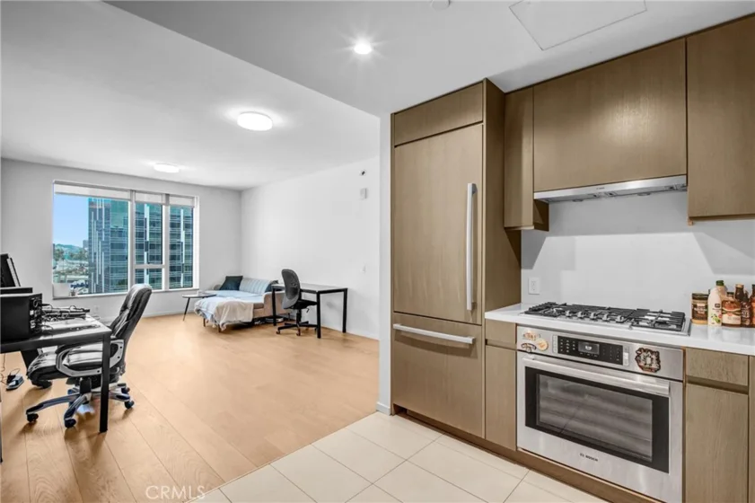 889 Francisco Street #1710 photo 7