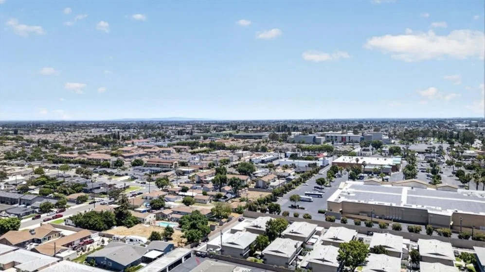 8788 Valley View #C photo 23