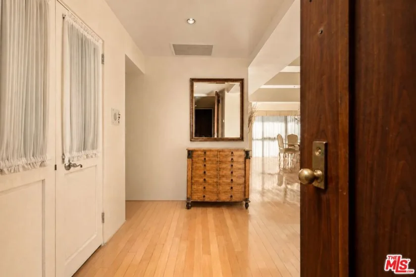 10790 Wilshire Boulevard #1001 photo 24