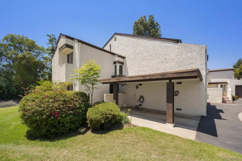 1311 Hawk Lane photo 5