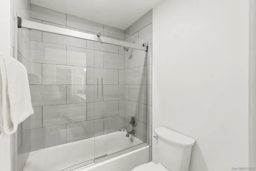 4080 Rosenda #210 photo 11