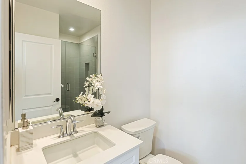1410 N Harbor #1 photo 18