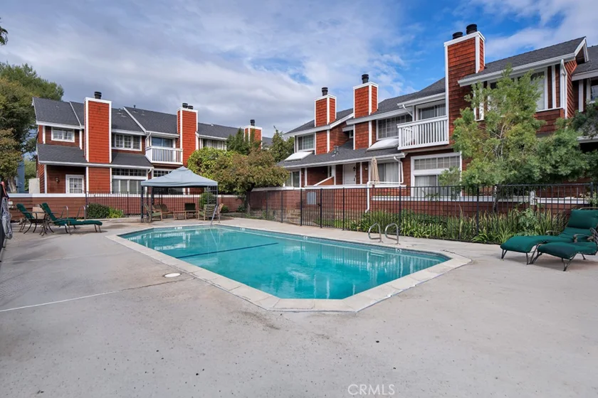 19431 Sherman Way #10 photo 1