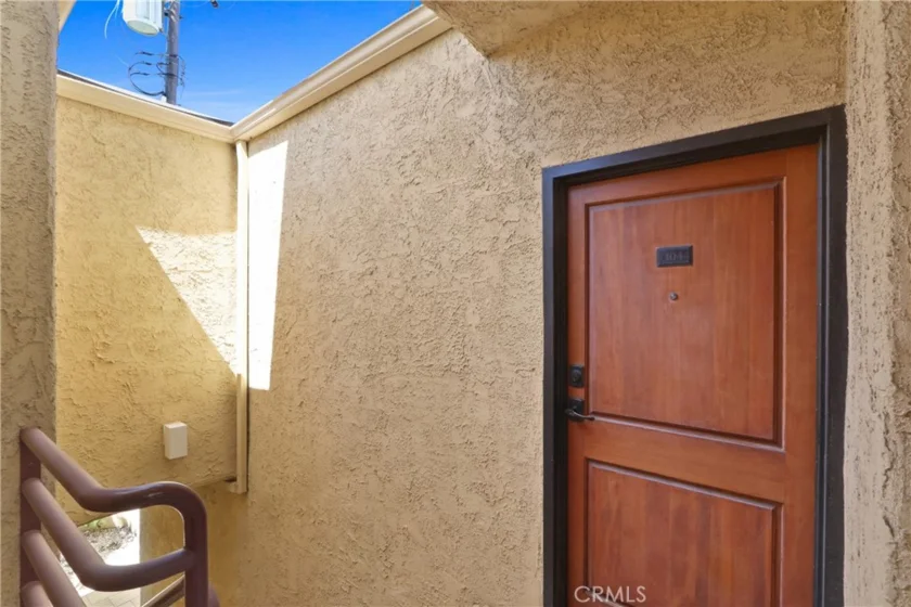 1731 Colby Avenue #104 photo 2