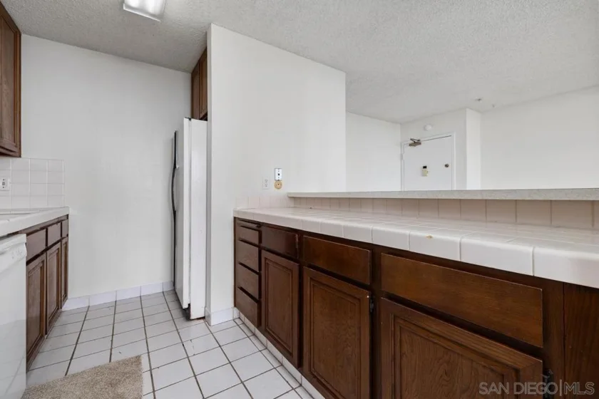 727 Sapphire Street #405 photo 6