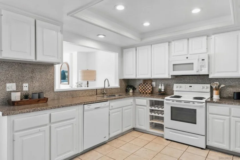 92 Montego Court photo 13