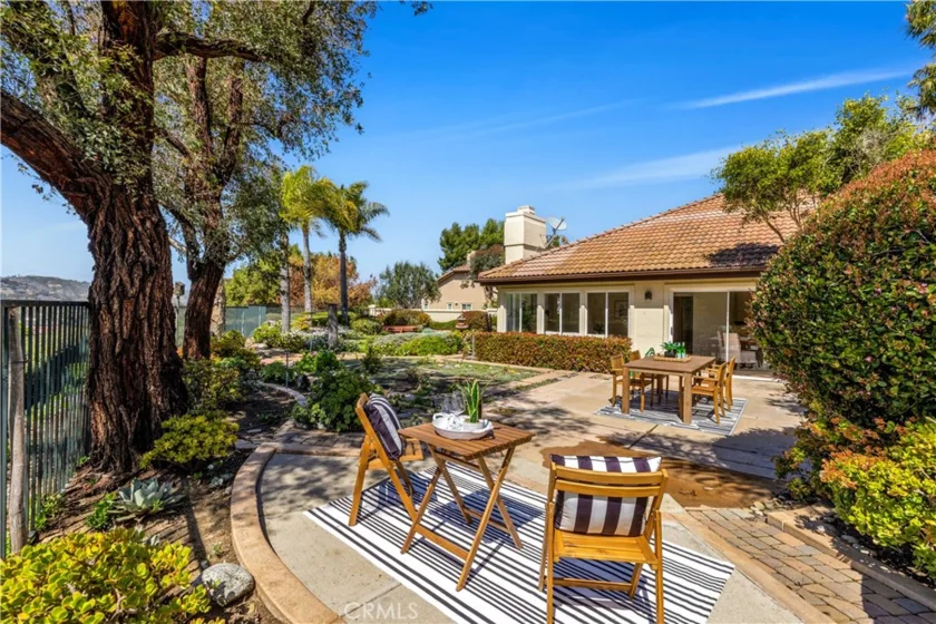 27192 Paseo Lomita photo 1