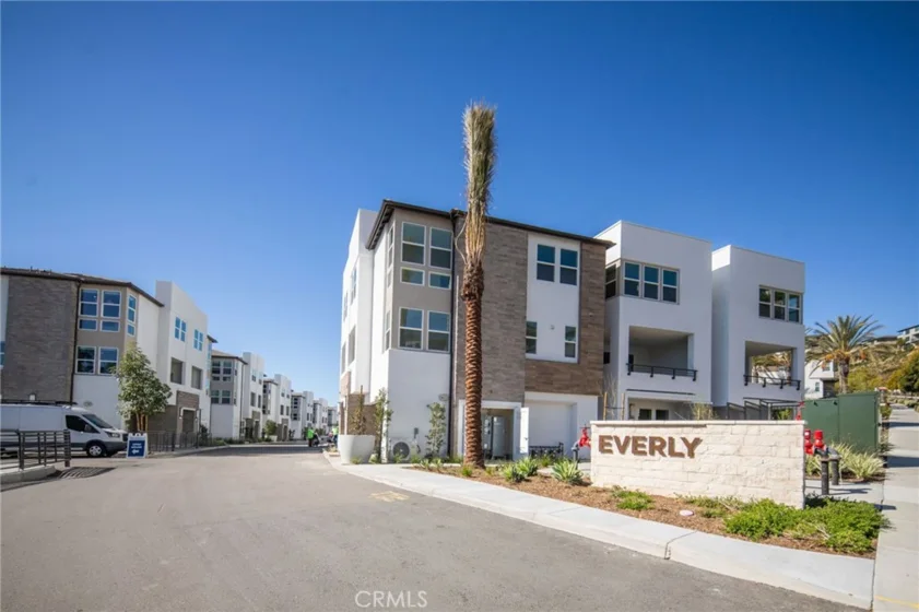 2739 Everly Drive photo 1
