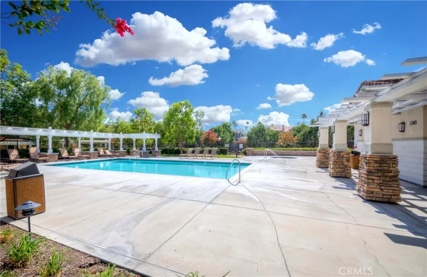 1105 Armstrong Drive photo 40