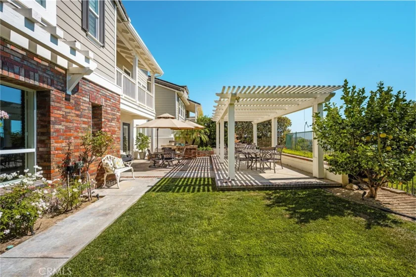 4001 Balmoral photo 29