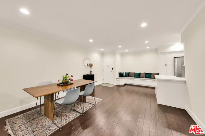 15248 Dickens Street #103 photo 9