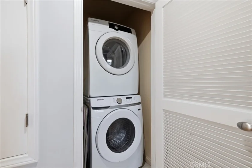 14271 Dickens Street #201 photo 34