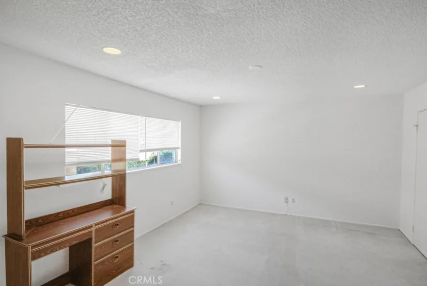 1427 Hillandale photo 13