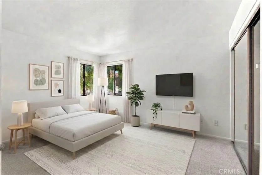 1134 W Blaine #202 photo 2
