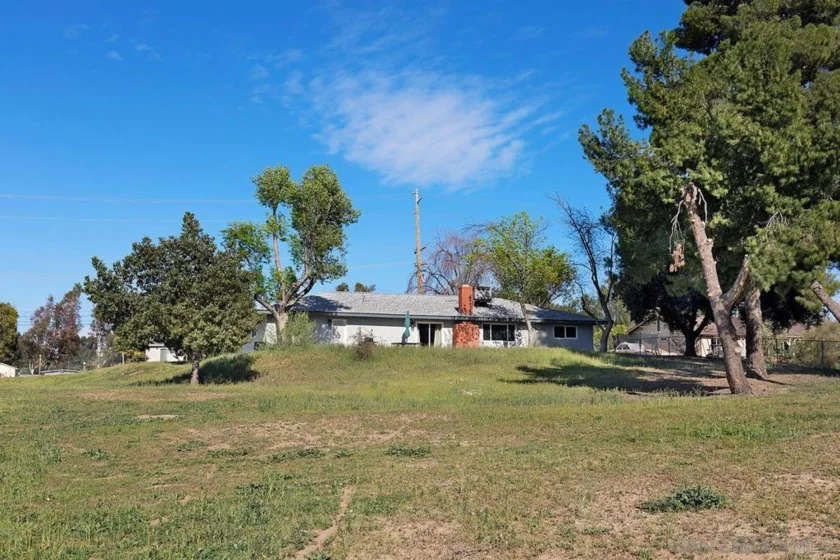 24567 Adams Avenue photo 39
