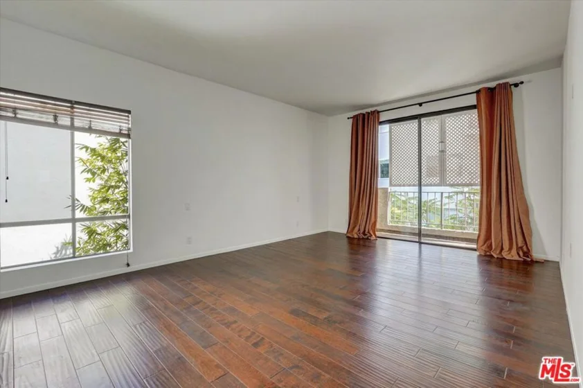 1140 Alta Loma Road #303 photo 33