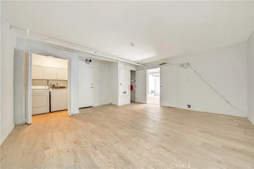 15053 Sherman Way #C photo 25