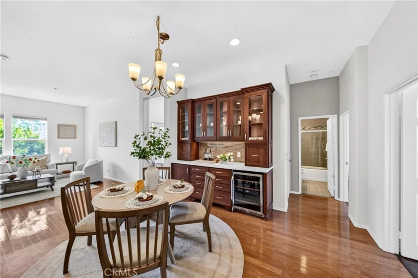 2256 Clark photo 16