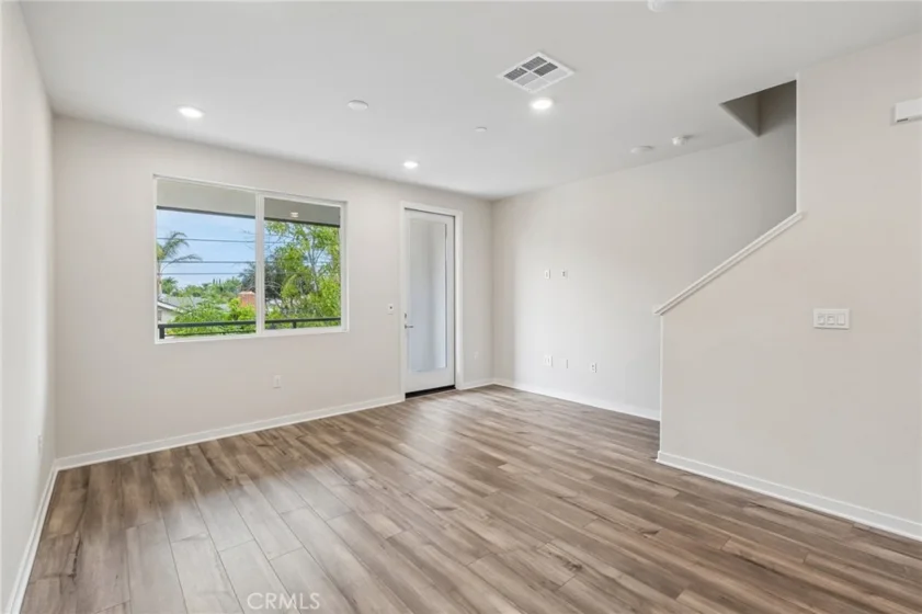 9549 Hannah Way photo 17