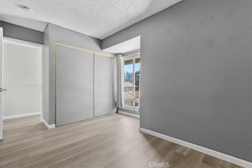 4727 Knickerbocker photo 21