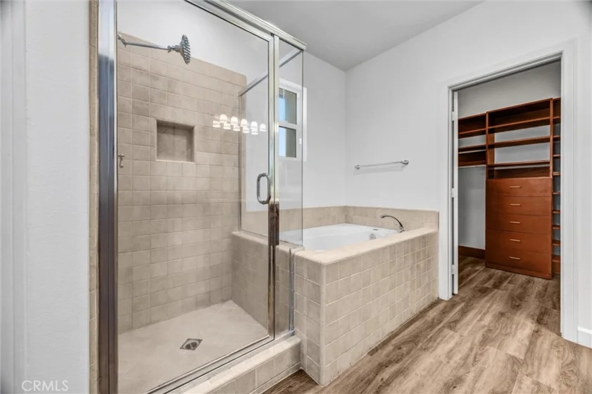 231 Lonetree photo 13