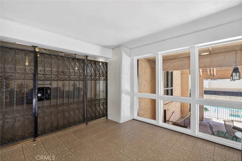5412 Lindley Avenue #322 photo 34
