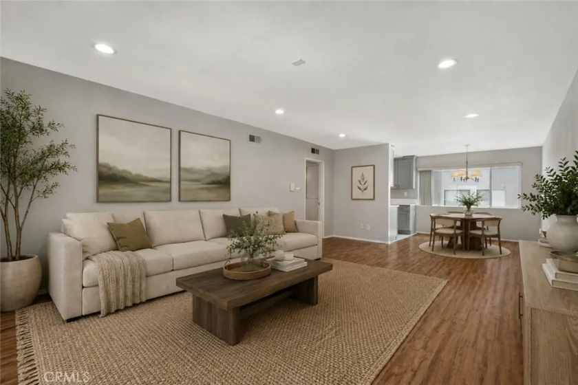 12801 Moorpark Street #303 photo 1