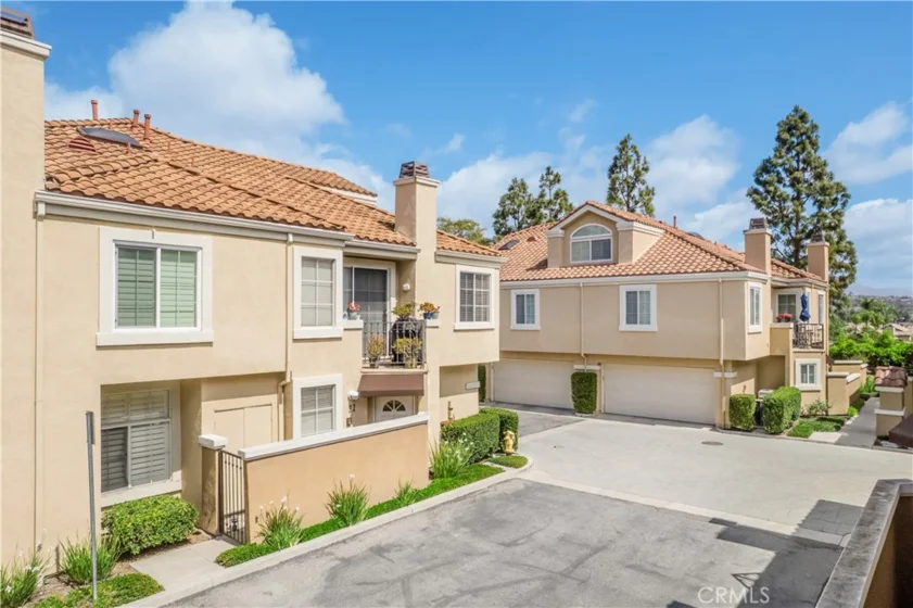 11 Bravo Lane photo 1