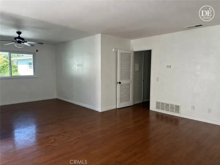 9704 Bickley photo 5