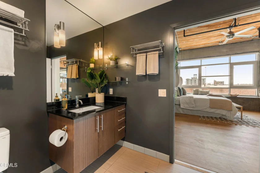 530 S Hewitt Street #455 photo 21