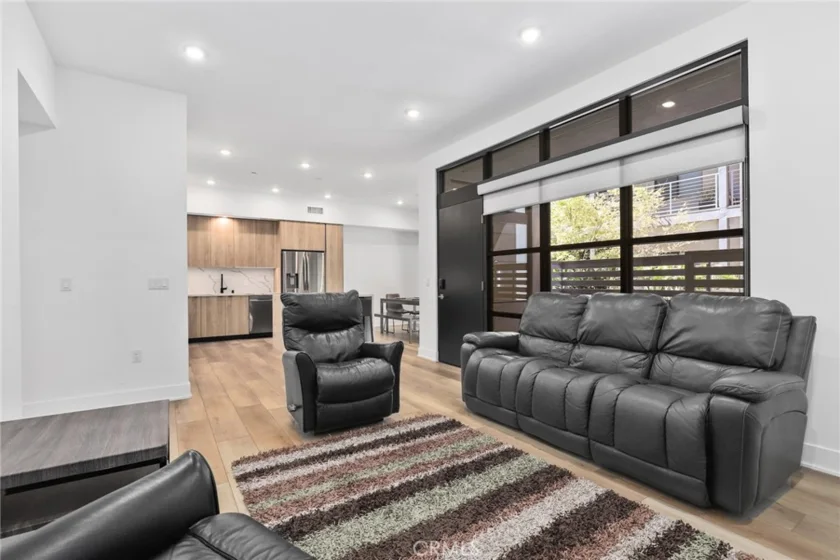 178 S Euclid Avenue #106 photo 2