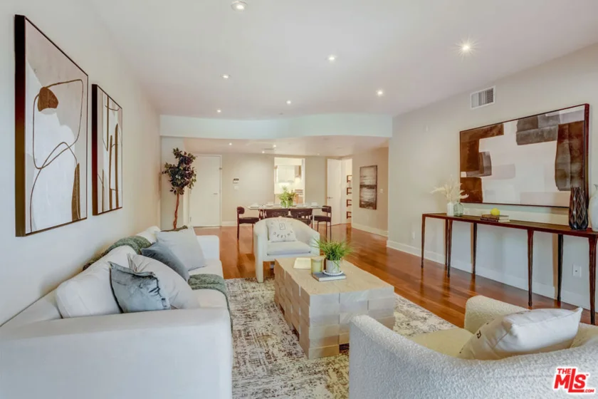 8788 Shoreham Drive #23 photo 2