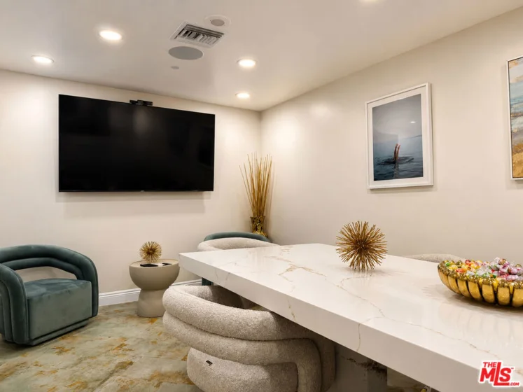 10520 Wilshire Boulevard #701 photo 22
