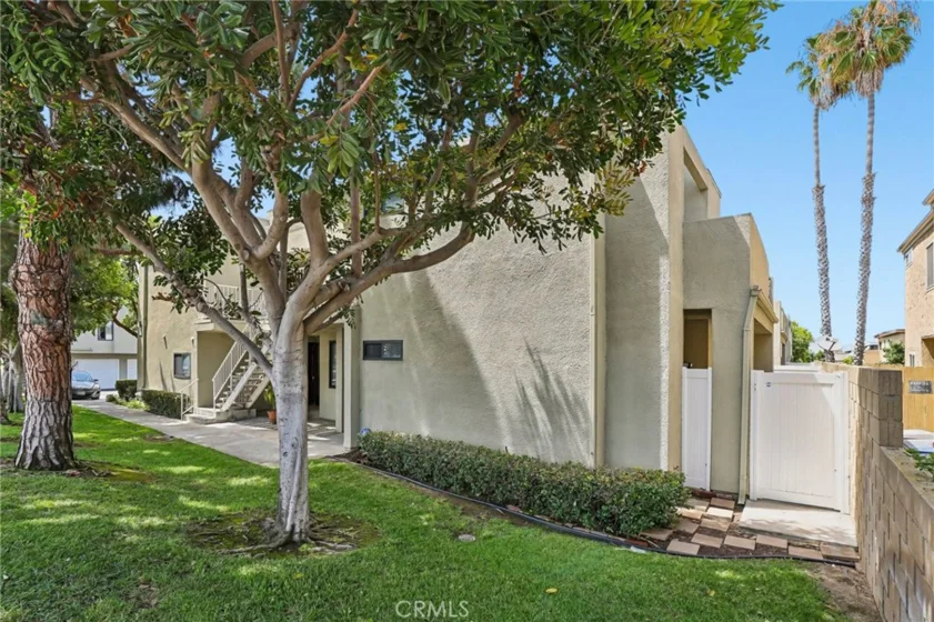 17722 Sergio Circle #102 photo 30