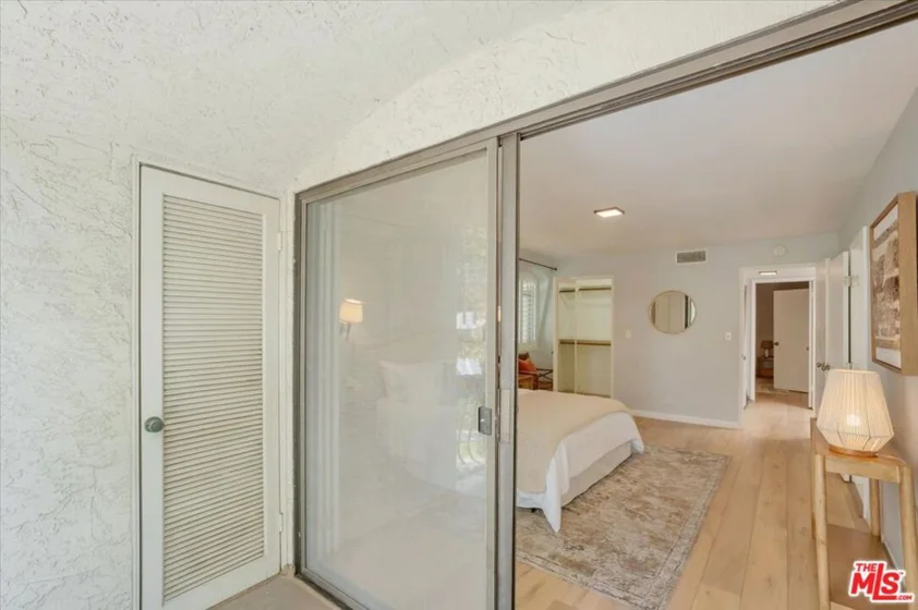 640 Wilcox Avenue photo 30